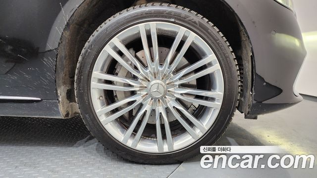 Mercedes-Benz S-Class 2022 — photo 7