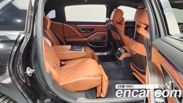 Mercedes-Benz S-Class 2022 — photo 16