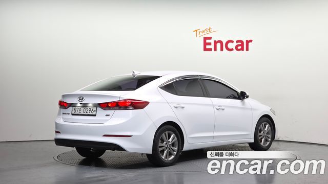 Hyundai AVANTE 2017 — photo 2