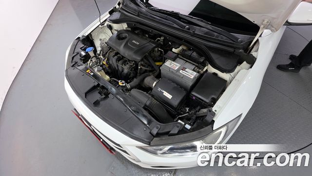 Hyundai AVANTE 2017 — photo 6