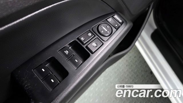 Hyundai AVANTE 2017 — photo 20