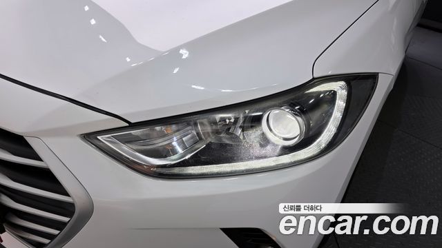 Hyundai AVANTE 2017 — photo 8