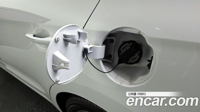 Hyundai AVANTE 2017 — photo 16