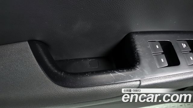Hyundai AVANTE 2017 — photo 29