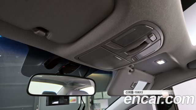 Hyundai AVANTE 2017 — photo 31
