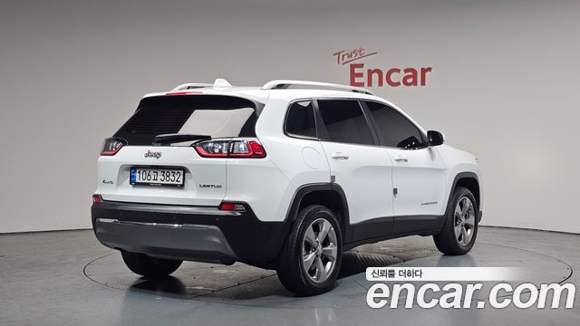 Jeep Cherokee 2021 — photo 2