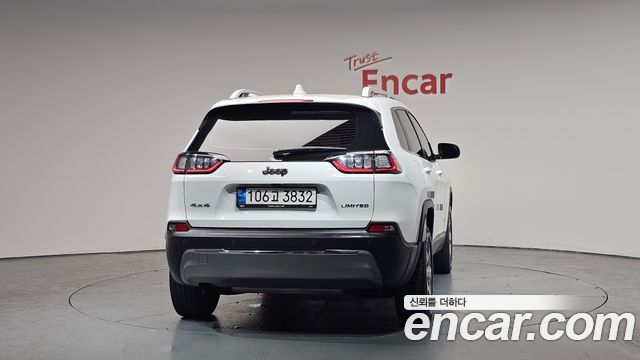 Jeep Cherokee 2021 — photo 4