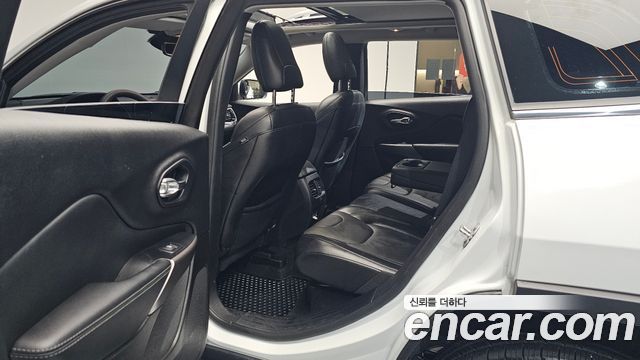 Jeep Cherokee 2021 — photo 17