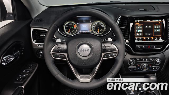 Jeep Cherokee 2021 — photo 18