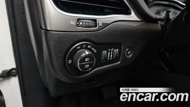 Jeep Cherokee 2021 — photo 25