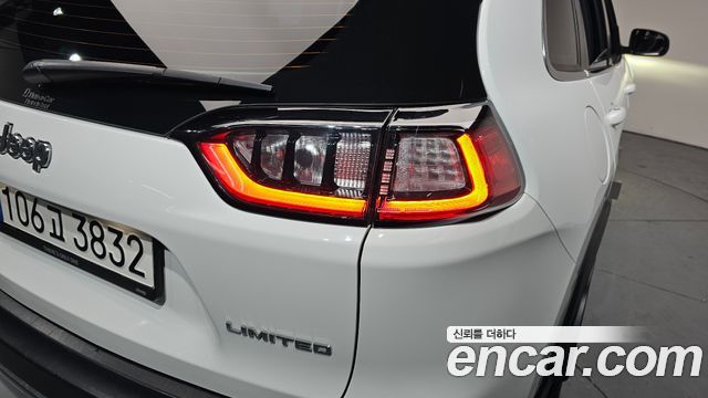 Jeep Cherokee 2021 — photo 9