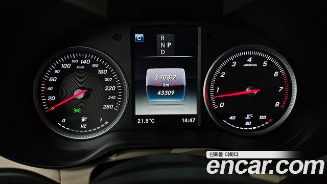 Mercedes-Benz GLC-Class 2019 — photo 11