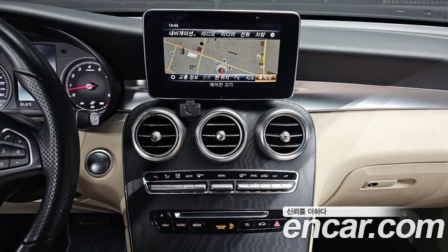 Mercedes-Benz GLC-Class 2019 — photo 20