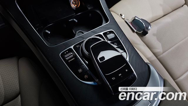 Mercedes-Benz GLC-Class 2019 — photo 22