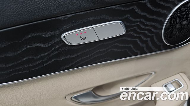 Mercedes-Benz GLC-Class 2019 — photo 25