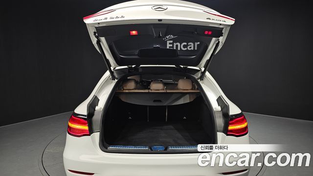 Mercedes-Benz GLC-Class 2019 — photo 26