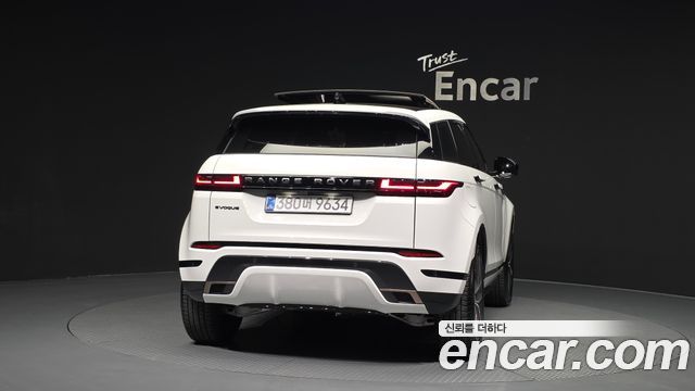 Land Rover Range Rover Evoque 2025 — photo 4