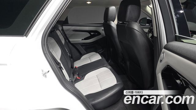 Land Rover Range Rover Evoque 2025 — photo 12