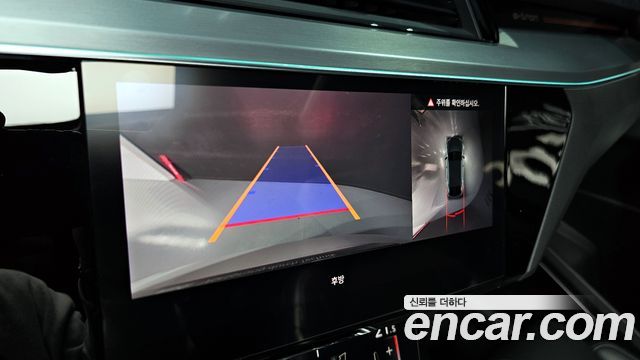 Audi e-tron 2022 — photo 13