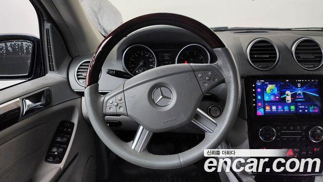 Mercedes-Benz GL-Class 2008 — photo 13
