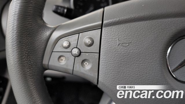 Mercedes-Benz GL-Class 2008 — photo 15