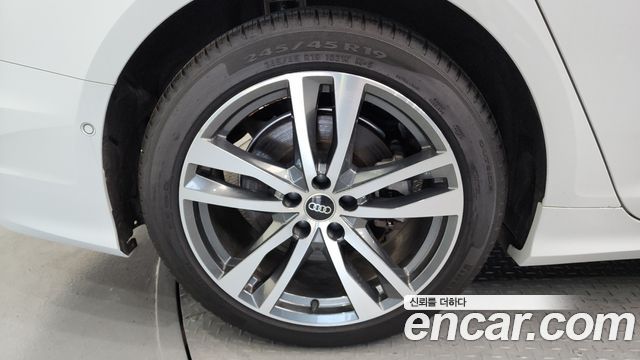 Audi A6 2022 — photo 5