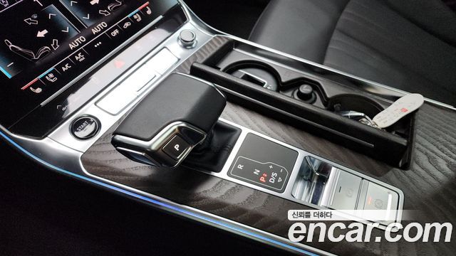 Audi A6 2022 — photo 9