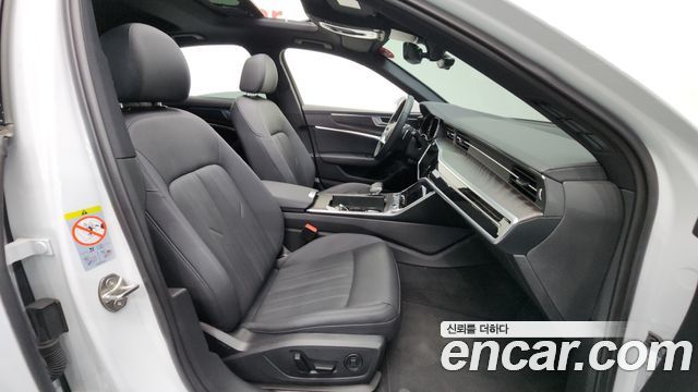 Audi A6 2022 — photo 10