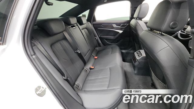 Audi A6 2022 — photo 19