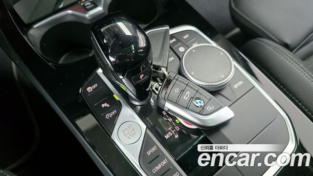 BMW 1-Series 2024 — photo 9