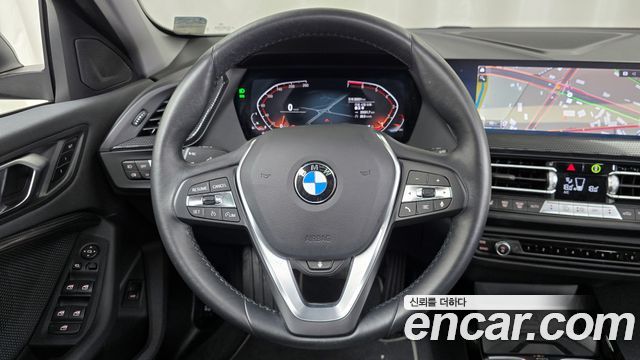 BMW 1-Series 2024 — photo 13