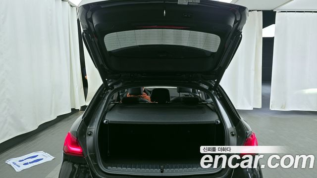 BMW 1-Series 2024 — photo 20