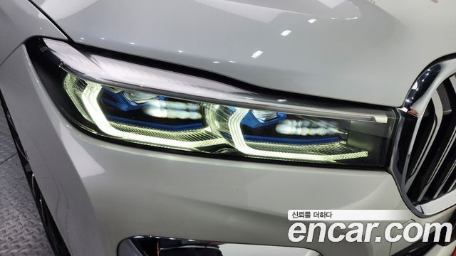BMW 7-Series 2021 — photo 8