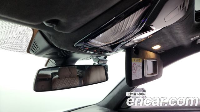 BMW 7-Series 2021 — photo 28