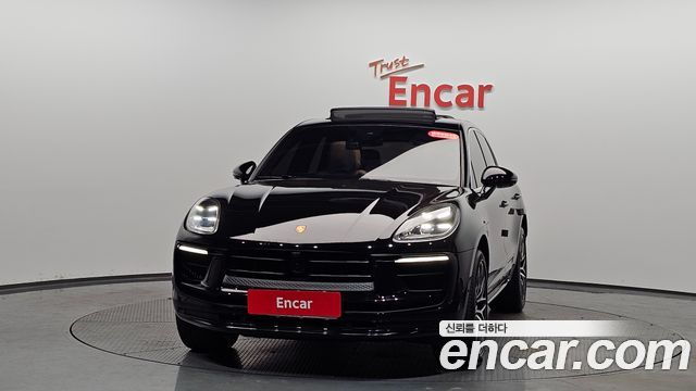 Porsche Macan 2022 — photo 3
