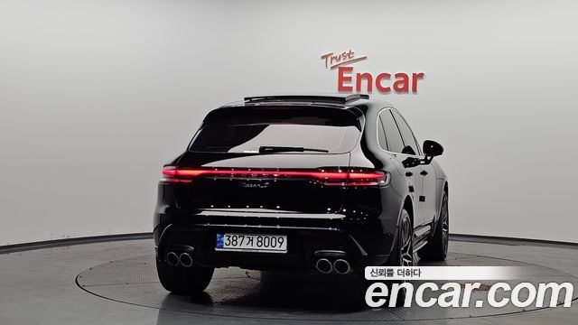 Porsche Macan 2022 — photo 4
