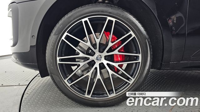 Porsche Macan 2022 — photo 5