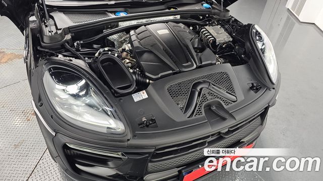 Porsche Macan 2022 — photo 6