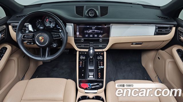 Porsche Macan 2022 — photo 10