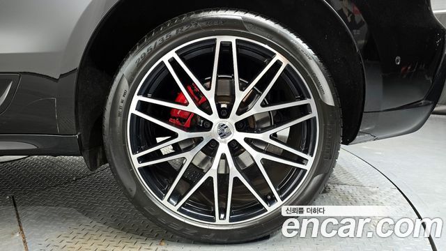 Porsche Macan 2022 — photo 7