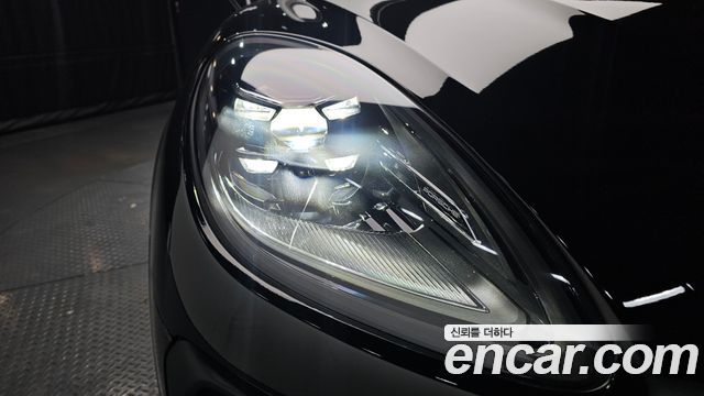 Porsche Macan 2022 — photo 8