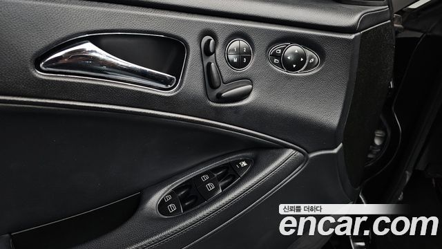 Mercedes-Benz CLS-Class 2010 — photo 22