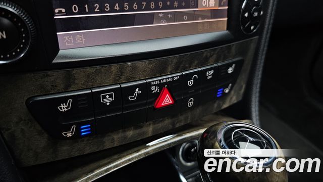 Mercedes-Benz CLS-Class 2010 — photo 24