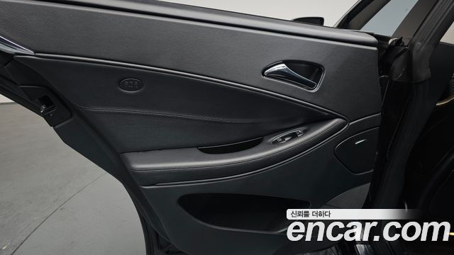Mercedes-Benz CLS-Class 2010 — photo 15