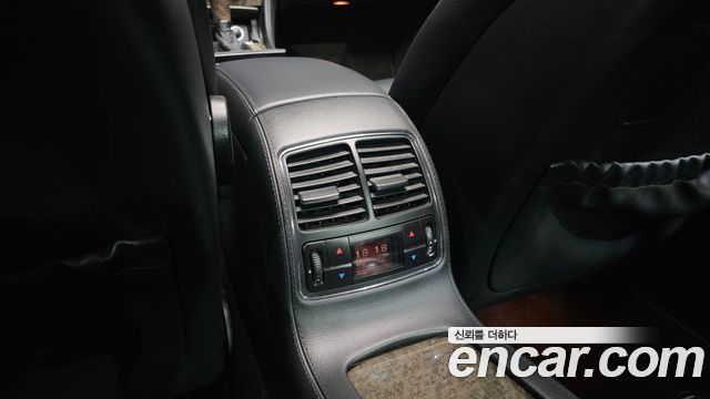 Mercedes-Benz CLS-Class 2010 — photo 31