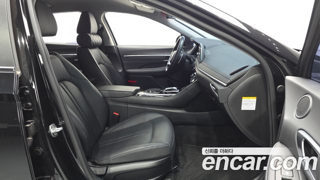 Hyundai Sonata 2022 — photo 10