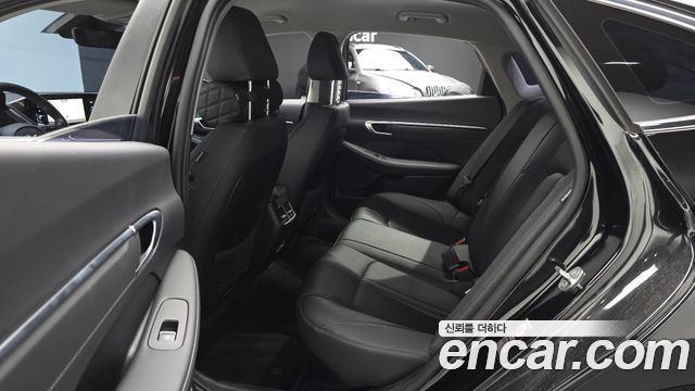 Hyundai Sonata 2022 — photo 12