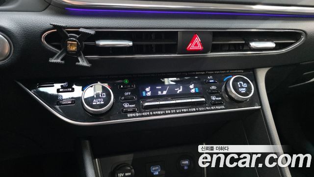 Hyundai Sonata 2022 — photo 16