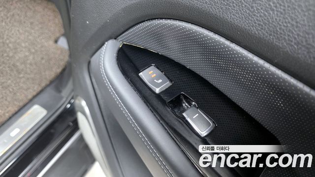KG Mobility Rexton 2018 — photo 18