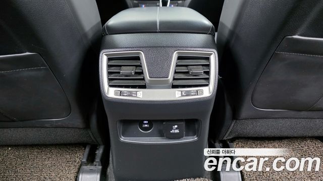 KG Mobility Rexton 2018 — photo 19